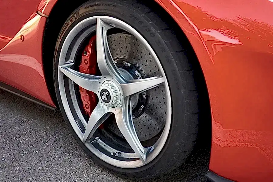 Покраска дисков Ferrari