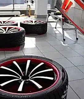 Покраска дисков «Lexani CVX55» «Land Rover Evoque»