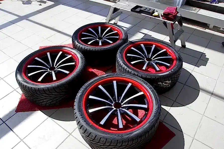 Покраска дисков «Lexani CVX55» «Land Rover Evoque»
