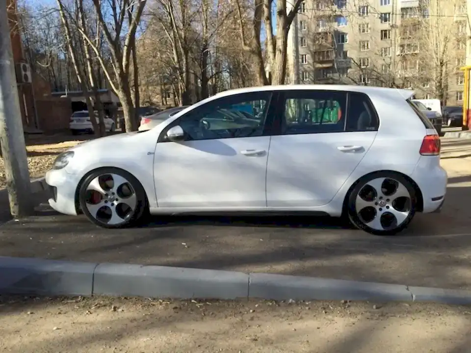 Покраска дисков для «Volkswagen Golf GTI»