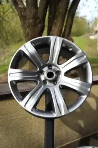 Покраска кованых дисков Range Rover в графитовый алюмохром