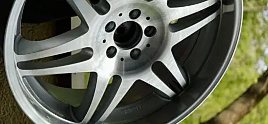 Покраска литых дисков Mercedes Brabus в серебро