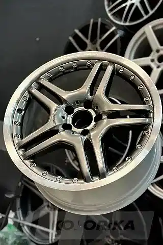 Покраска литых дисков Mercedes SL в два цвета