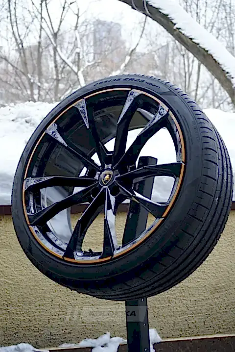 Покраска кованых дисков Lamborghini Urus в два цвета