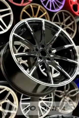 Покраска кованых дисков Mercedes G Brabus в чёрный глянец