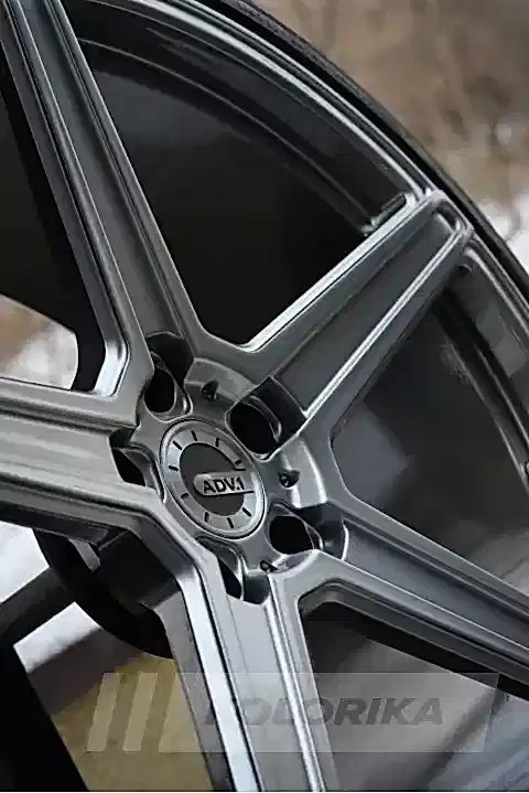 Покраска кованых дисков BMW X в графитовый цвет