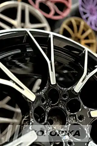 Покраска кованых дисков BMW M5 в чёрный глянец