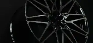 Покраска литых дисков BMW X6M в чёрный цвет