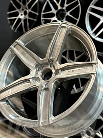 Покраска кованых дисков BMW X5 (брашд под тонированный лак)