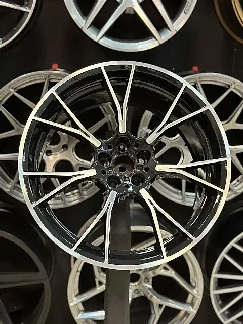 Покраска кованых дисков BMW M5 в чёрный глянец