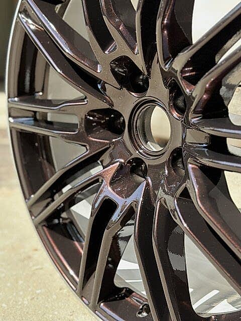 Покраска литых дисков Porsche Cayenne в два цвета